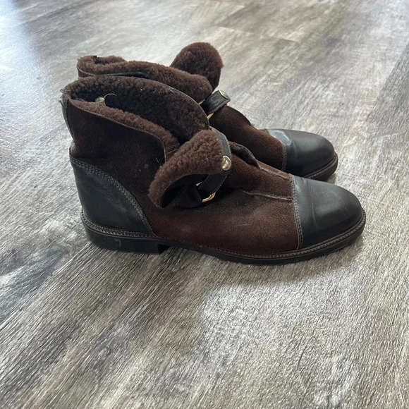 Vintage KAMOURASKA Canada Shearling Booties 9 - Picture 1 of 8